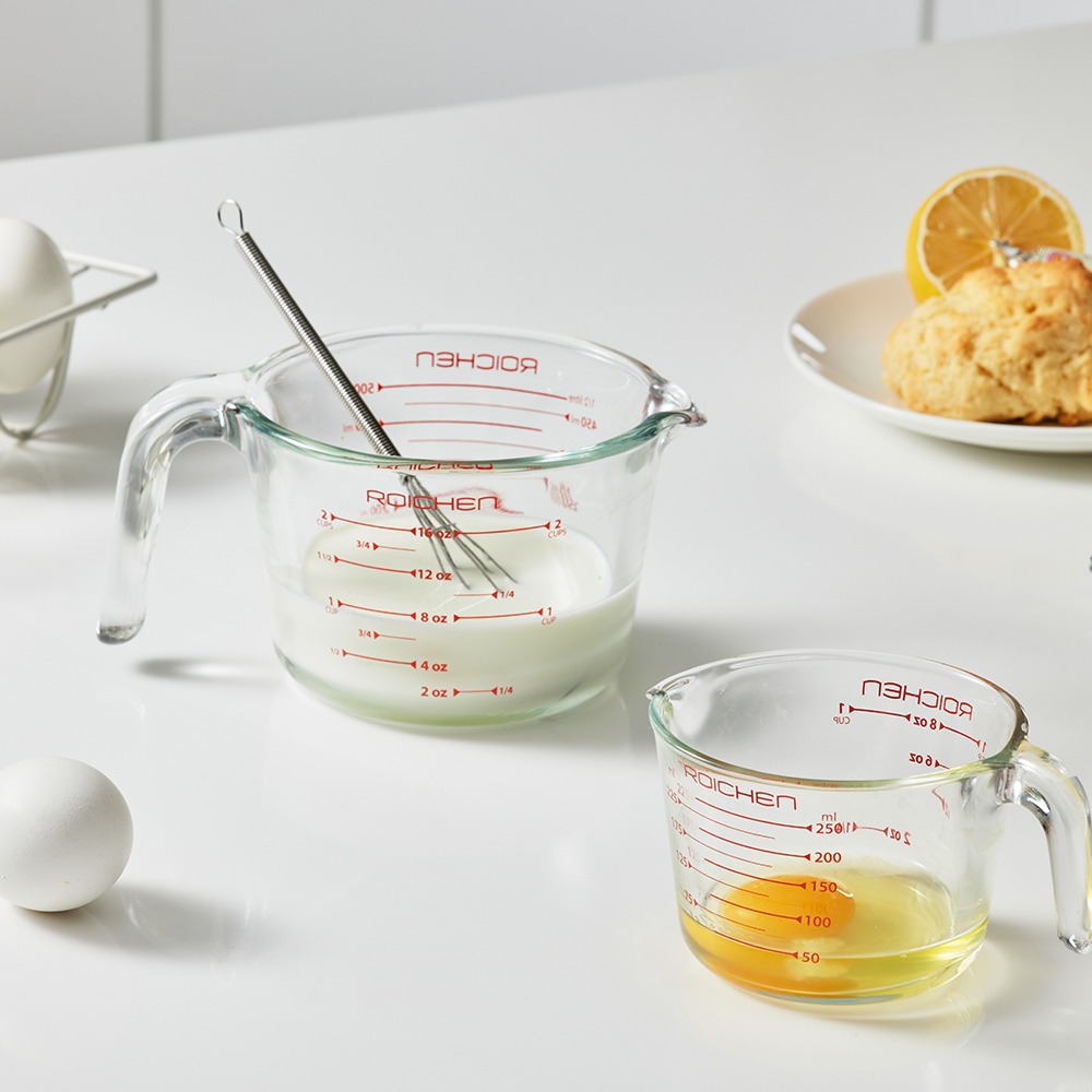 Heat-resistant glass measuring cup